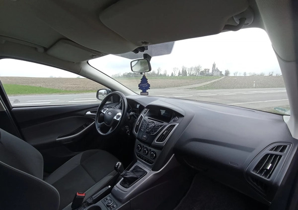 Ford Focus cena 23900 przebieg: 142896, rok produkcji 2013 z Chęciny małe 466